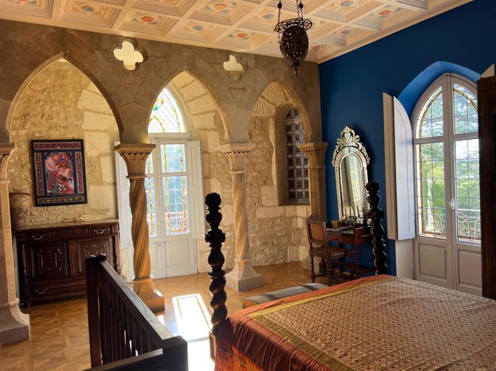 Image No.13-11 Bed Property for sale