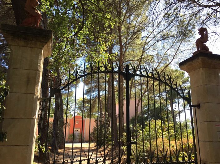 Image No.4-11 Bed Property for sale