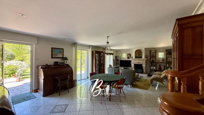 Image No.6-4 Bed House for sale