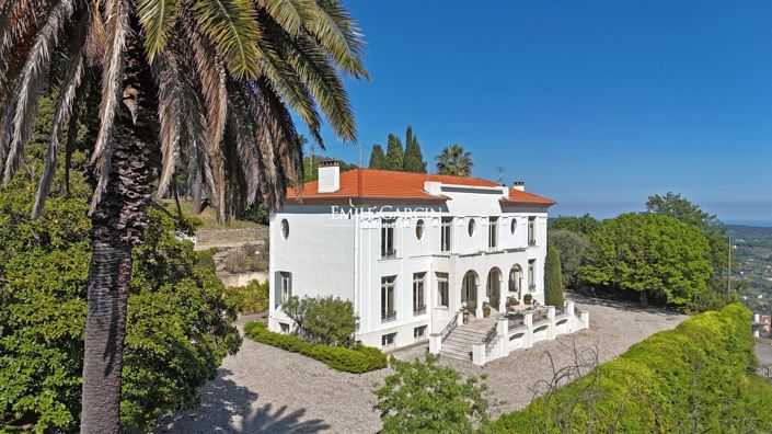 Image No.1-6 Bed Property for sale