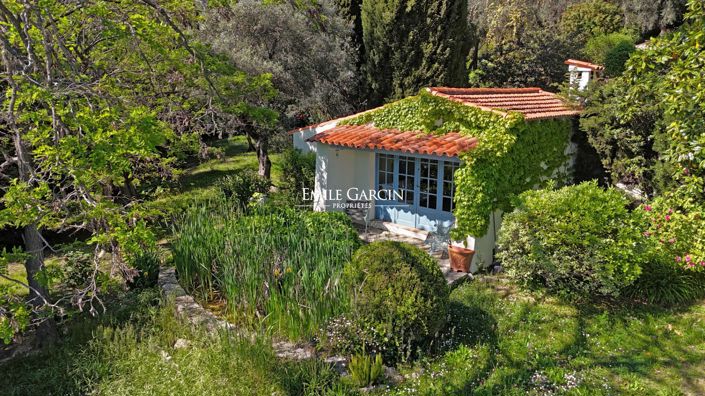 Image No.3-6 Bed Property for sale