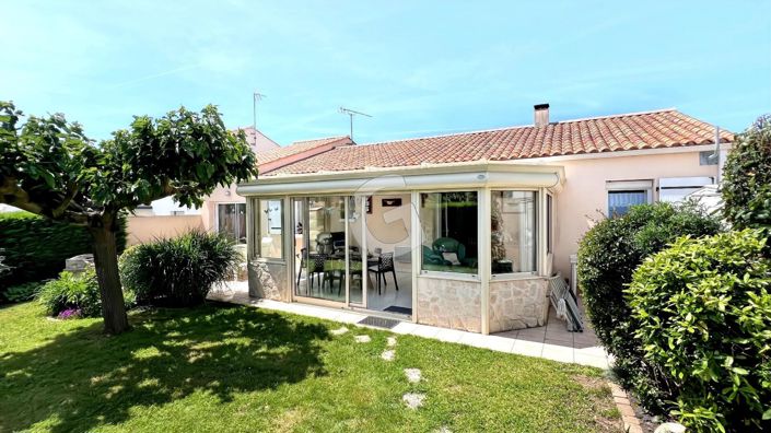 Image No.1-4 Bed House for sale