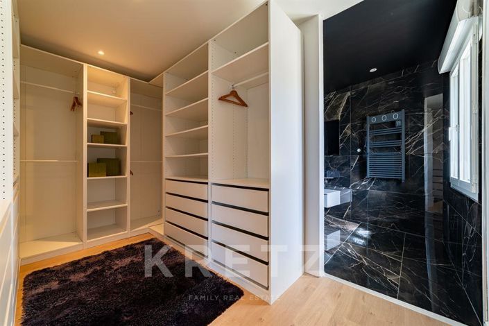 Image No.11-6 Bed House for sale