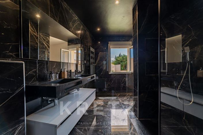 Image No.12-6 Bed House for sale