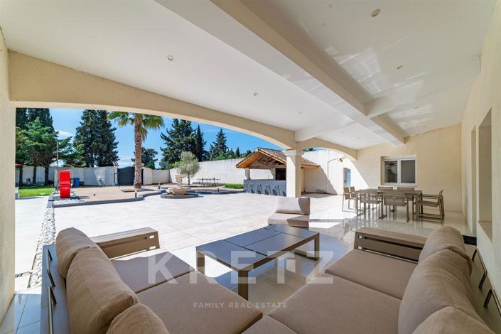 Image No.7-6 Bed House for sale