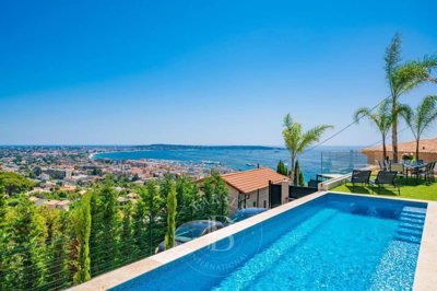 5 Bed House for sale