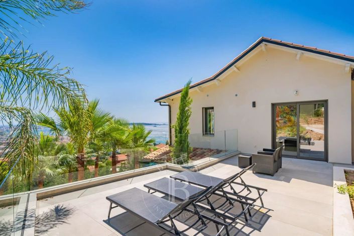 Image No.10-5 Bed House for sale