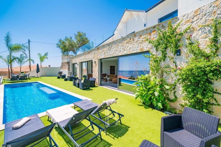 Image No.2-5 Bed House for sale