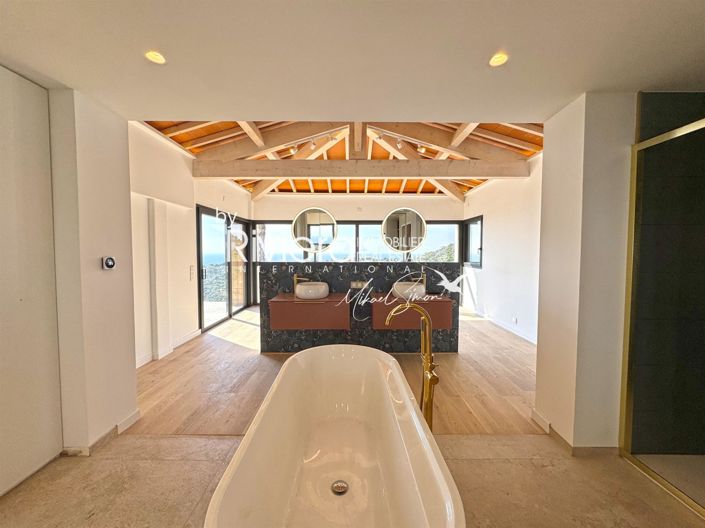 Image No.13-5 Bed House for sale