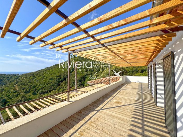 Image No.20-5 Bed House for sale