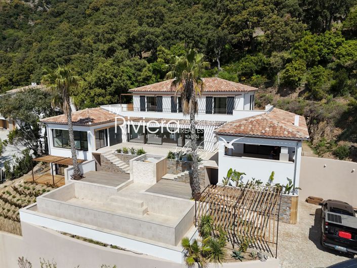 Image No.22-5 Bed House for sale