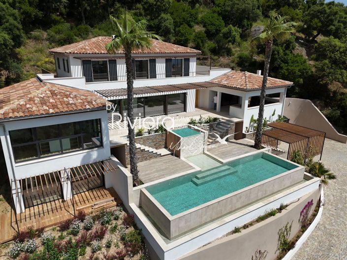 Image No.3-5 Bed House for sale