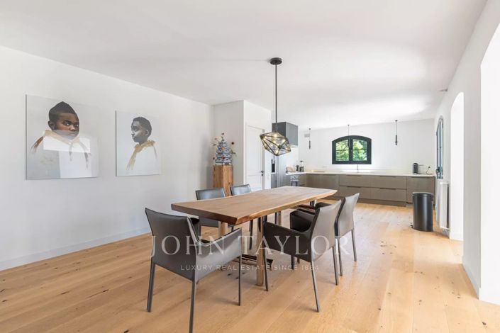 Image No.11-5 Bed House for sale