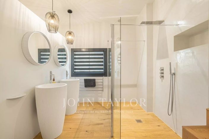 Image No.14-5 Bed House for sale