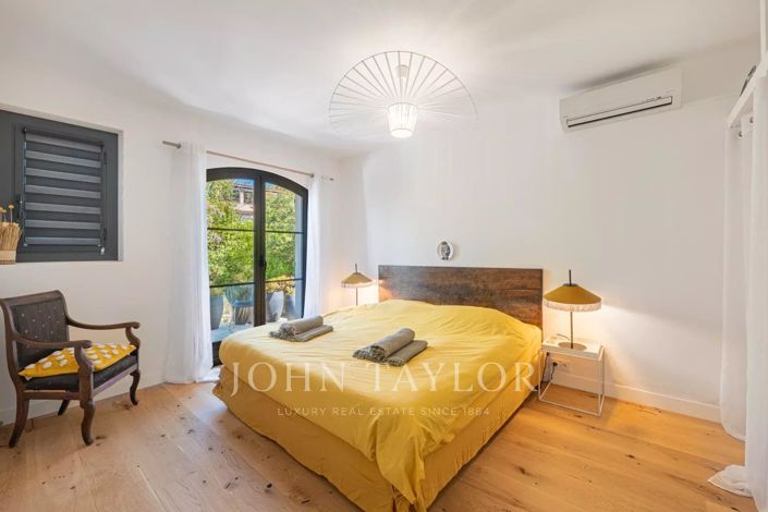 Image No.17-5 Bed House for sale