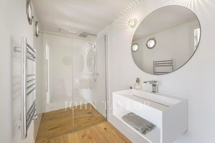 Image No.19-5 Bed House for sale