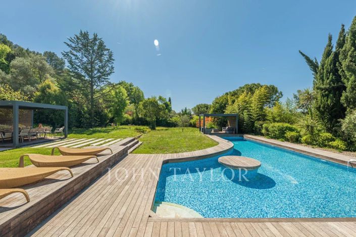 Image No.26-5 Bed House for sale