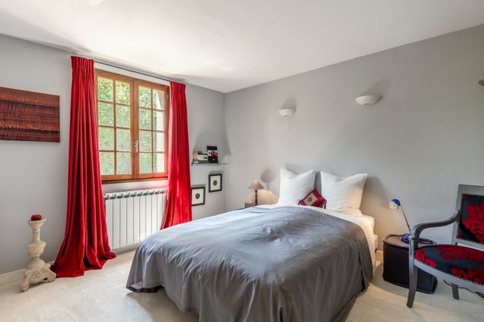 Image No.10-4 Bed House for sale