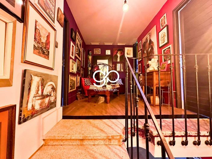 Image No.1-4 Bed Property for sale