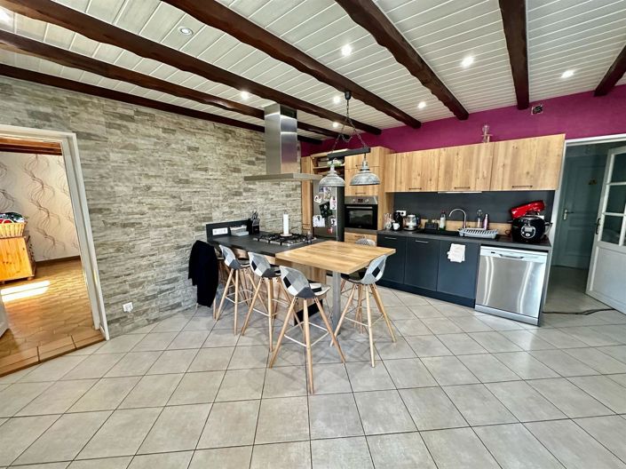 Doubs, House