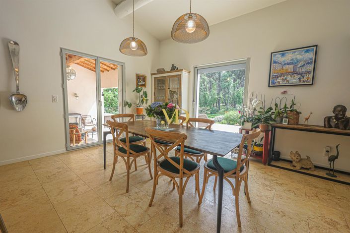 Image No.18-4 Bed House for sale