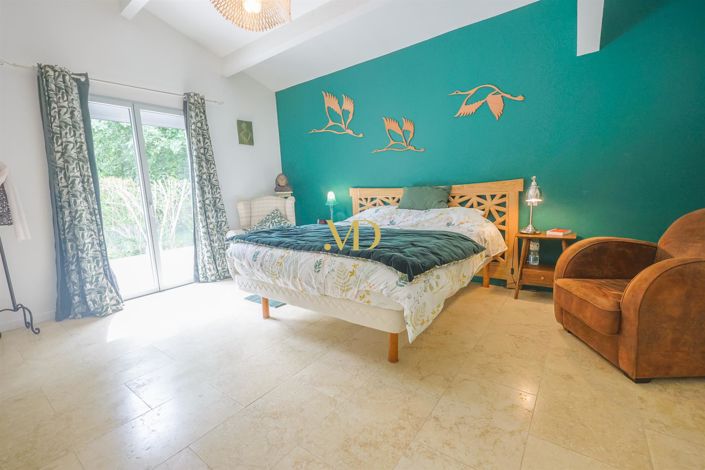 Image No.25-4 Bed House for sale