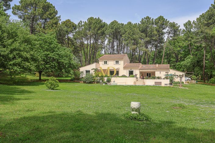 Image No.8-4 Bed House for sale