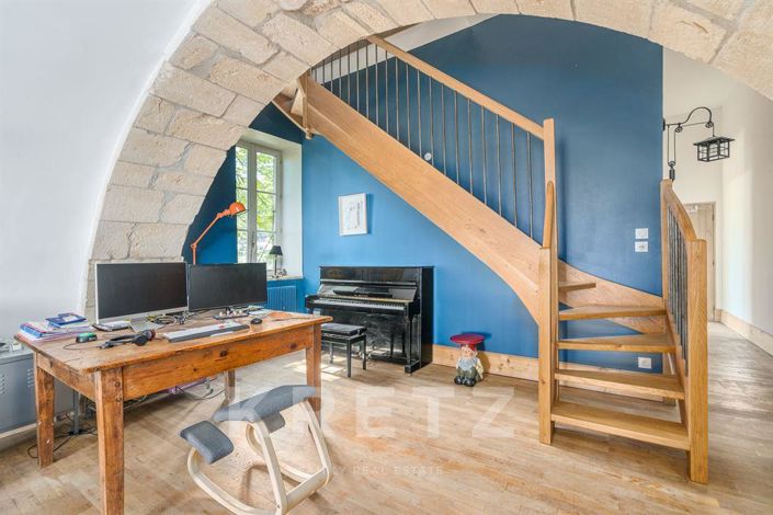 Image No.3-4 Bed House for sale