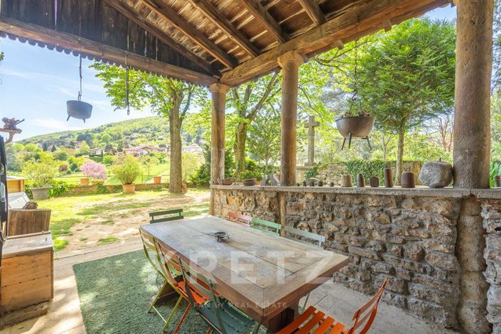 Image No.9-4 Bed House for sale