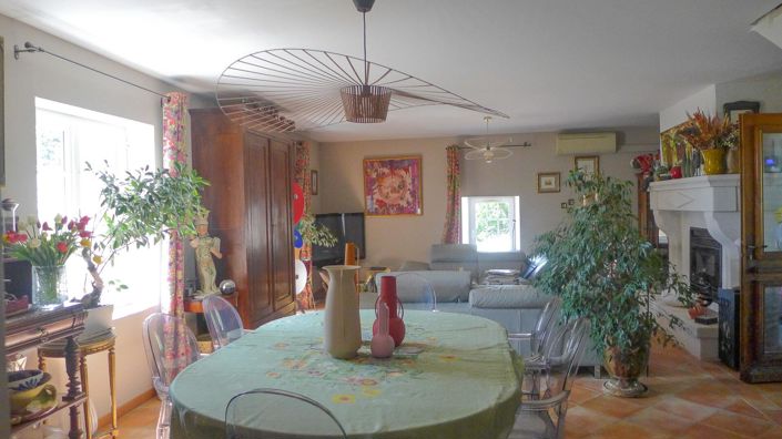 Image No.6-5 Bed House for sale