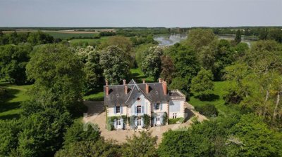 1 - Bourges, Propriété