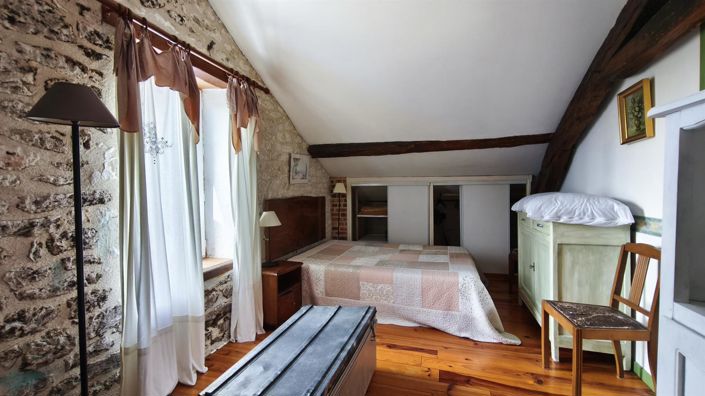 Image No.17-4 Bed House for sale