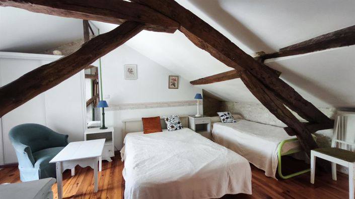 Image No.18-4 Bed House for sale