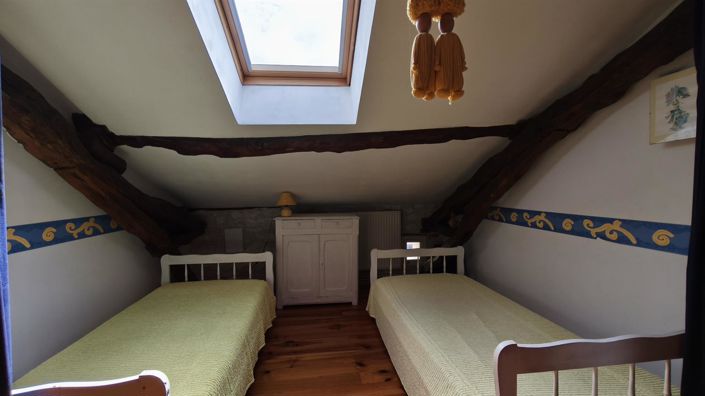 Image No.19-4 Bed House for sale