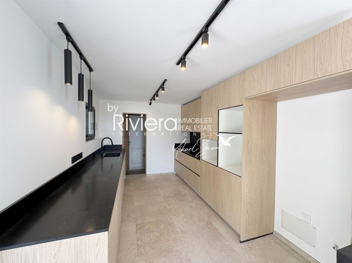 Image No.10-5 Bed House for sale