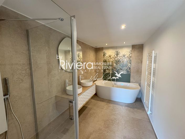 Image No.12-5 Bed House for sale