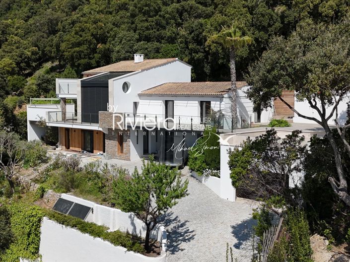 Image No.19-5 Bed House for sale