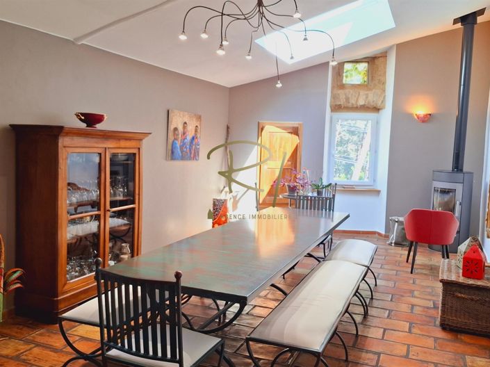 Image No.9-7 Bed House for sale