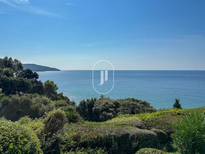 Image No.3-5 Bed House for sale