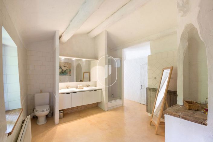 Image No.11-5 Bed House for sale