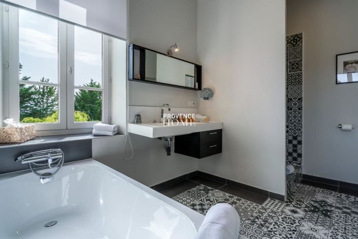 Image No.17-13 Bed House for sale