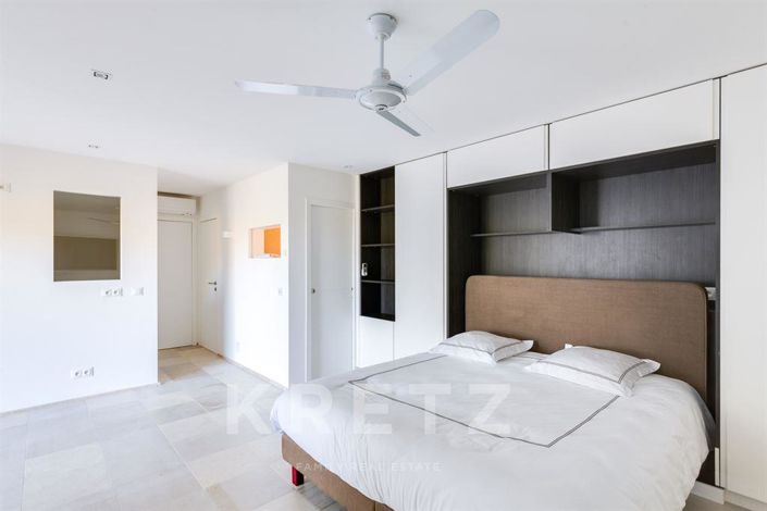 Image No.14-7 Bed House for sale