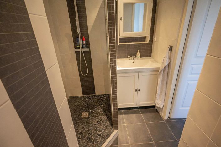 Image No.23-2 Bed Apartment for sale