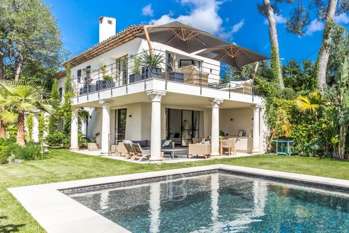 Image No.1-6 Bed House for sale