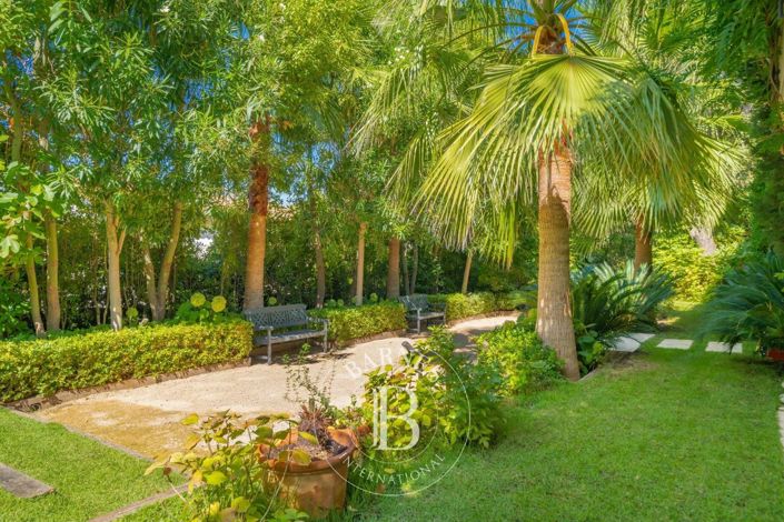 Image No.14-6 Bed House for sale