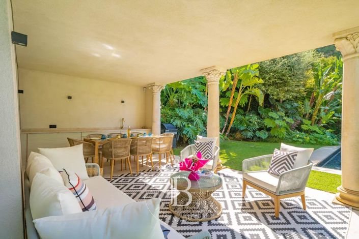 Image No.20-6 Bed House for sale