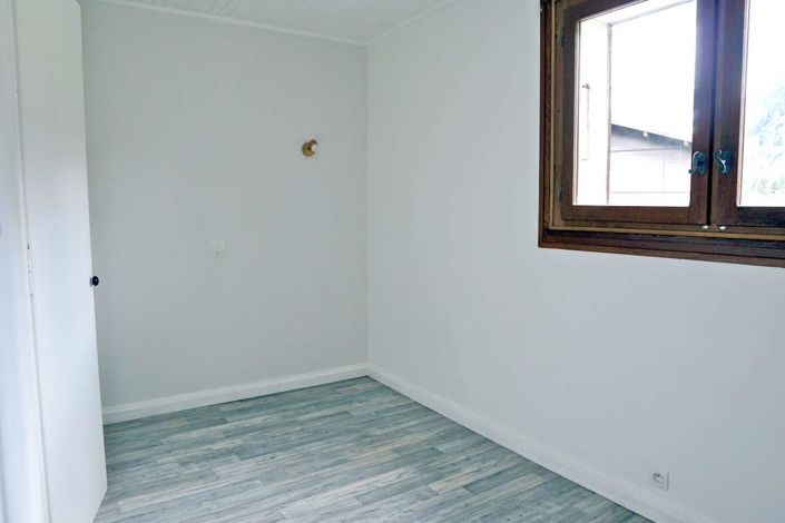 Image No.11-3 Bed House for sale