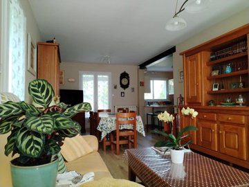 1 - Arbois, House