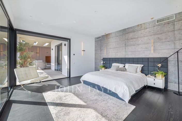 Image No.11-5 Bed House for sale