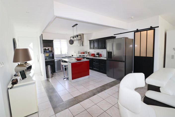 Image No.1-3 Bed House for sale